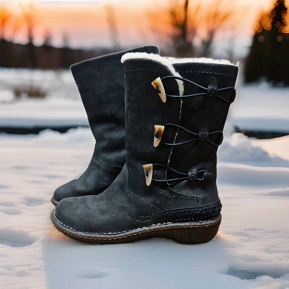 UGG Kona Womens Size 7 Black Leather Sheepskin Lined Winter Boots Shoes